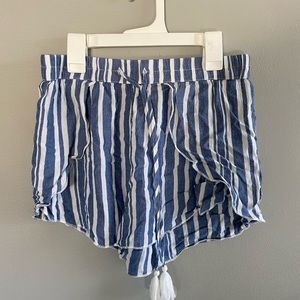 american eagle loose stripped shorts
